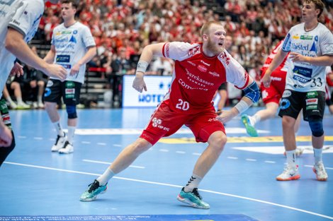 Felix Möller og Aalborg Håndbold ydmygede Mors-Thy Håndbold i den første semifinale.