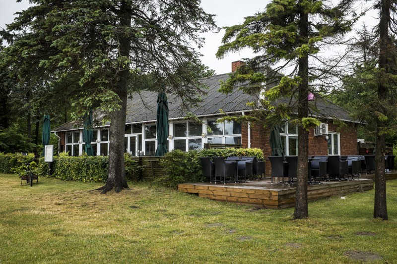 Restaurant Kronborg på Egholm går allerede nu i vinterhi og overlader i de kommende måneder bl.a. julefrokoster og andre lignende arrangementer til restaurant Racing Arena på væddeløbsbanen i Aalborgs vestby. Arkivfoto: Martin Damgård
