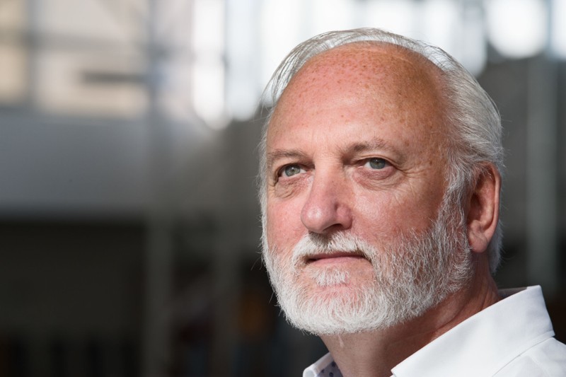 Direktør Neil Jacobsen beklager mener, at regeringen nu må træde til med konkret hjælp til erhvervsskolerne.