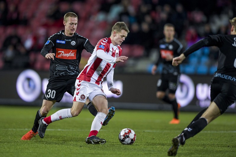 Kasper Kusk er blot én af de AaB-spillere, der skal finde storspillet frem, hvis klubben skal gøre sig håb om at få en top-placering i den ny fodbold-sæson. Arkivfoto: Lars Pauli