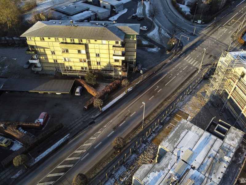 Klochhuset i Hobro forfalder, og en køber har meldt sig på banen med et højhus-projekt. Naboerne er mildest talt bekymrede.