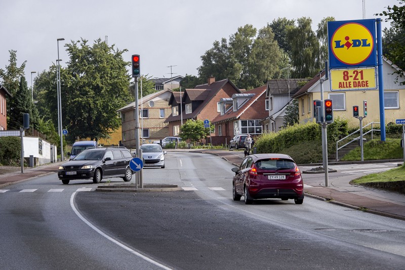 Der er otte lyskryds i Hobro midtby, og det ville være rart, hvis de snakkede sammen, lyder kritikken fra Svend Madsen. Arkivfoto: Lars Pauli