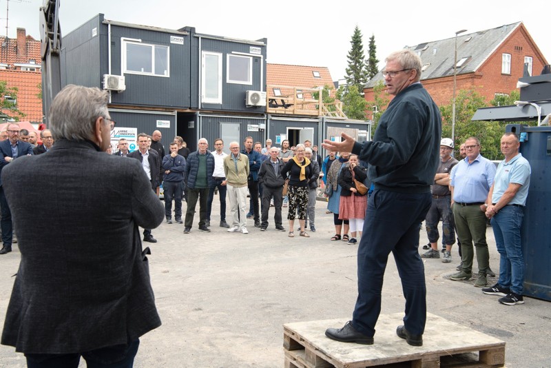 Arne Boelt ønskede Arne Andersen og håndværkerne tillykke med projektet.