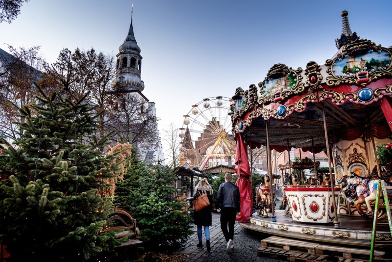 Denne gang er julemarkedet tilbage på Gammeltorv, efter det også fyldte en del af Nytorv sidste år.