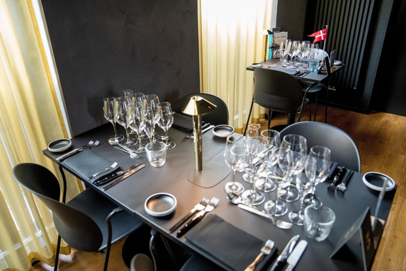 Stilen her i den nuværende del af restauranten bliver ført videre ind i det nye lokale.