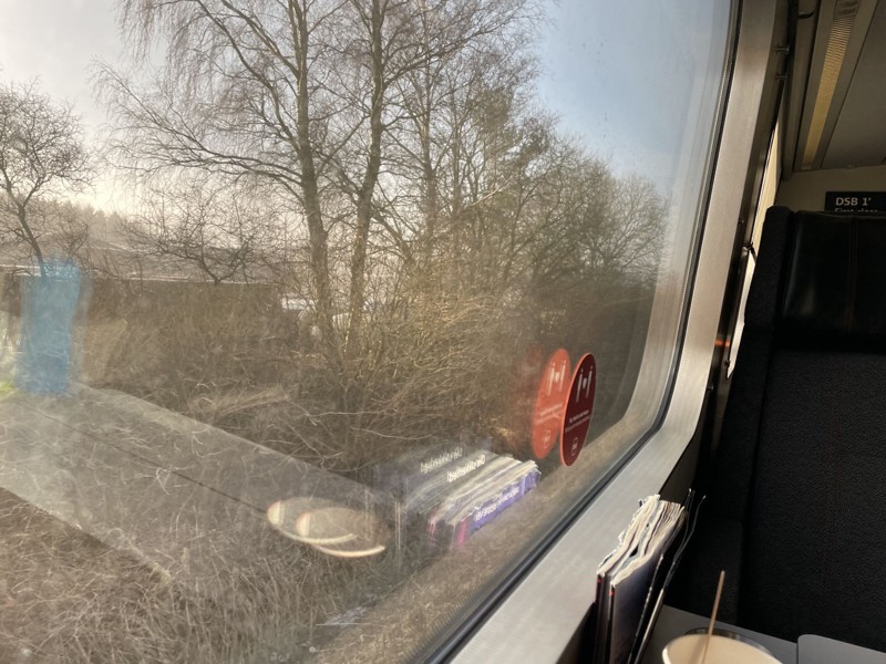 Man kan nå at få en udmærket panoramaudsigt over Nordjylland, når toget trisser afsted med 40 kilometer i timen. Foto: Sarah Thun
