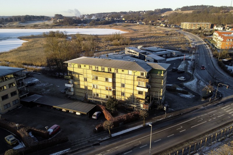 Klochhusets dage kan være talte. En lokal erhvervsmand, Bent Dahl, vil rive det ned og bygge nyt.