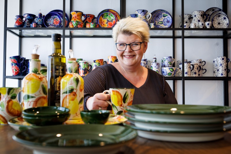 Det er ikke et år siden at at Casa Jada gik fra at være webshop til også at være butik på Aars hovedgade. Nu flytter Mette Christensen sin og mandens butik til større og mere centrale lokaler.