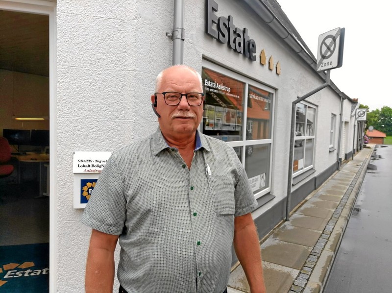 Interessen for at flytte nær de nye arbejdspladser i Aalestrup er stigende, melder blandt andre ejendomsmægler Ole Mortensen fra Estate Mæglerne (billedet) og Johnny Svendsen fra EDC Danebo i Aars.