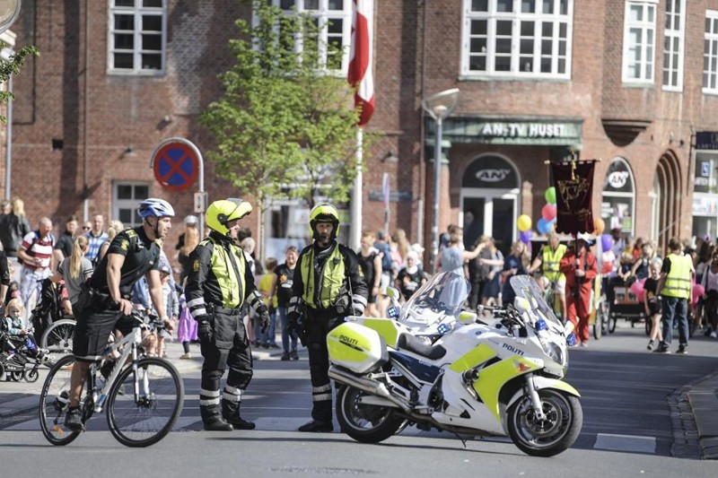 Nordjyllands Politi har meldt gode råd ud på Twitter inden lørdagens karnevalsoptog går løs.