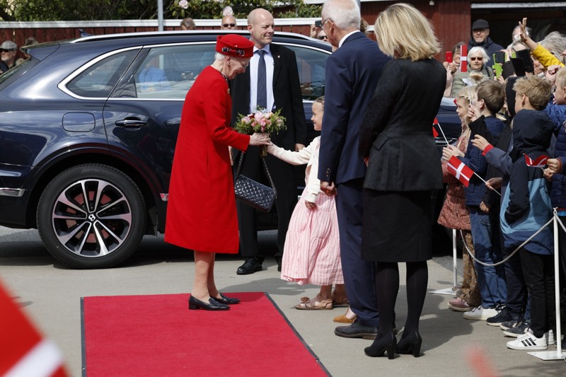 Dronning Margrethe kastede glans over udstillingen af Monets værk på Skagens Museer. Foto: Henrik Bo