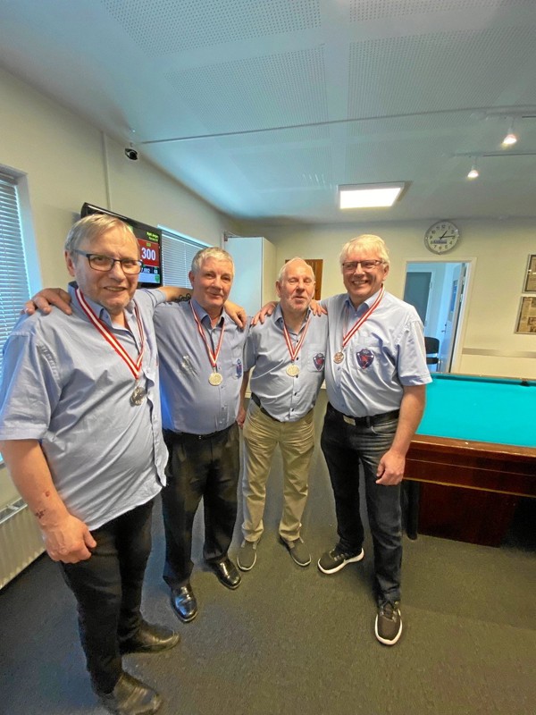 Keld Holm, Svend Dissing, Kim Johannesen og Jan Bøhm repræsenterer Brønderslev ved landsfinalen i Randers. Privatfoto