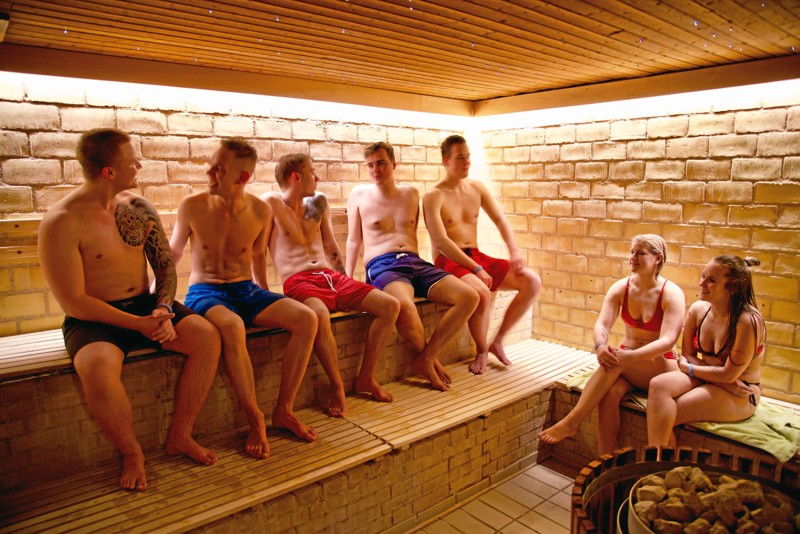 Få varmen med saunagus i Skansen. PR-foto