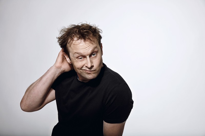 Festivalen giver også plads til nye comedy-konstellationer. Geo optræder f.eks. på John Bull, som en del af en anderledes musik og sjov-duo. PR-foto