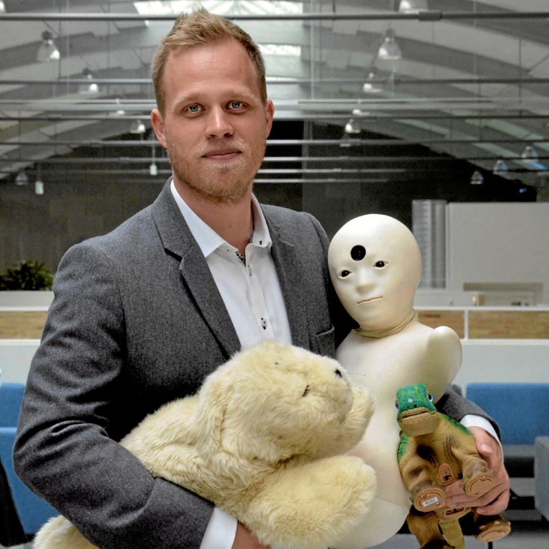 Jens Dinesen Strandbech fortæller om konsekvenserne af sociale robotter onsdag 30.oktober.