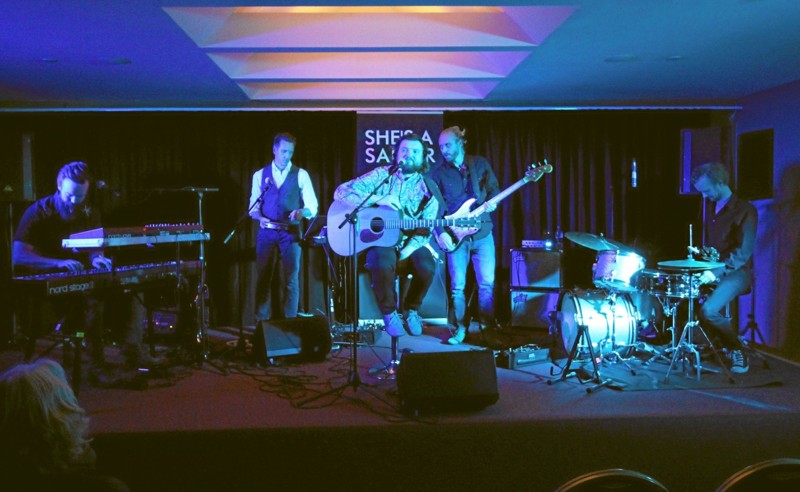 Det fem mand store band, She´s a Sailor, gav i fredags koncert på Hjørnet i Dronninglund Foto: Jørgen Ingvardsen