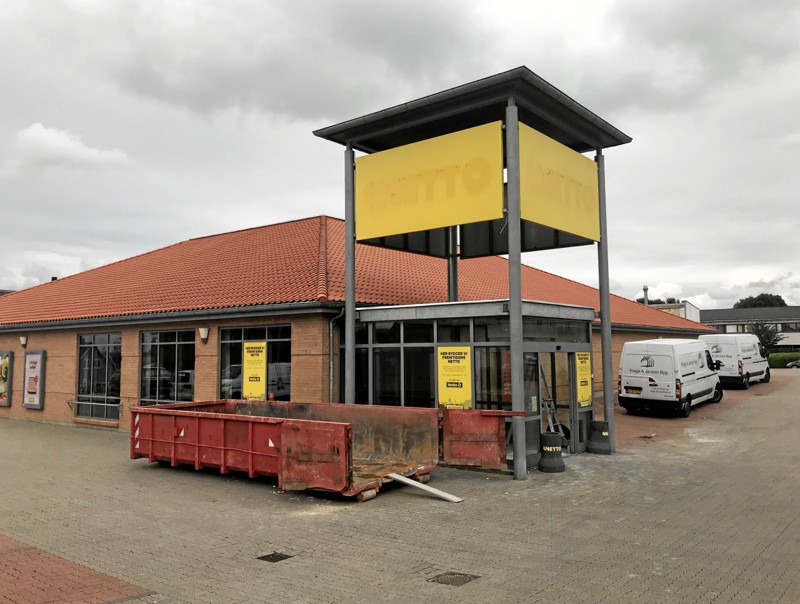 Der er gang i den helt store fornyelse og modernisering af Netto-butikken på Hadsundvej 75 B. i Aalborg. Foto: Torben O. Andersen