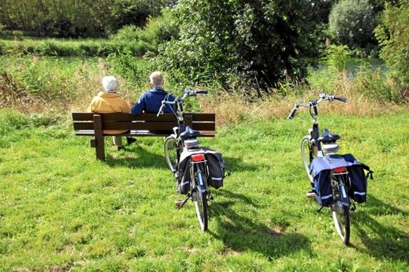 Med en elcykel er det nemt at nyde sommeren på to hjul. Nu har man mulighed for at få gode råd om køb og sikkerhed ved et arrangement den 20. august i Nykøbing Mors. PR-foto.