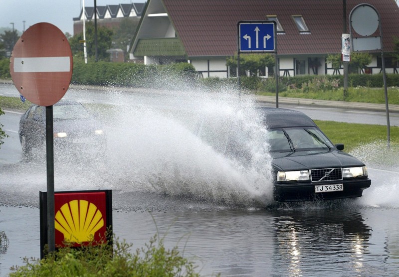 Danske kommuner tripper for at gøre en indsats mod klimaforandringerne, som blandt andet betyder lokale oversvømmelser.