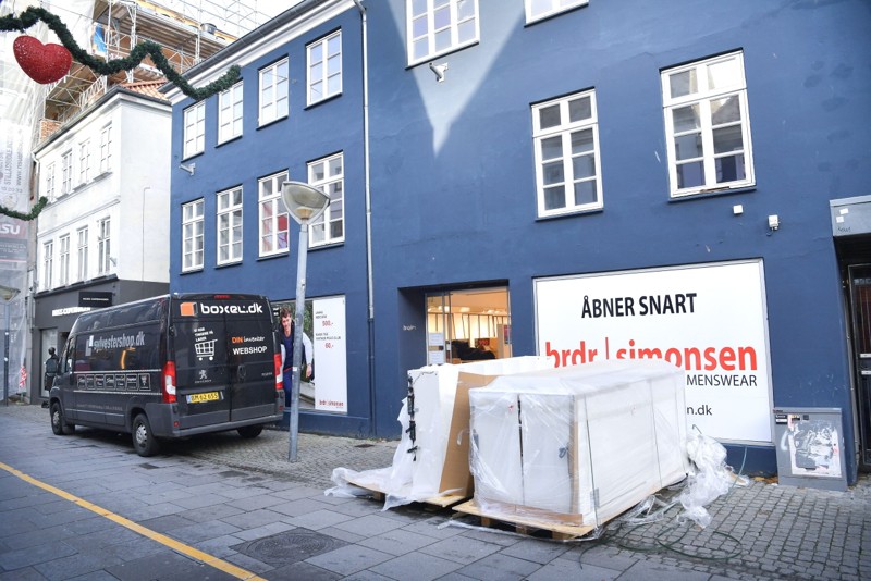 Brdr. Simonsen åbnede her i Algade i slutningen af 2020, og senere i år slår de dørene op igen i en ny forretning. Arkivfoto: Claus Søndberg
