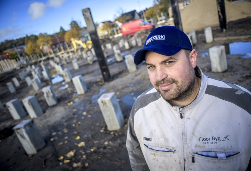Josva Floor stiller via sin rådgiver spørgsmålstegn ved, om projektet for Jernbanegade 15 har den fornødne kvalitet til at blive Hobros nye vartegn.