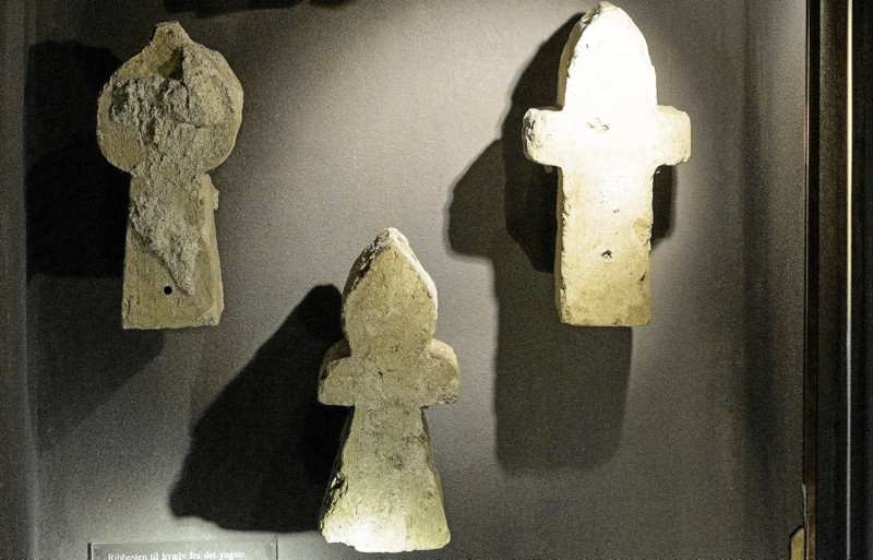Byggemateriale fra gråbrødrenes kloster kan ses i museet. Arkivfoto: Peter Broen