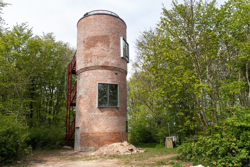 Vandtårnet i Tårs fik hædrende omtale - det samme gjorde Stakladen i Tolne og en gammel smedje i Løkken.