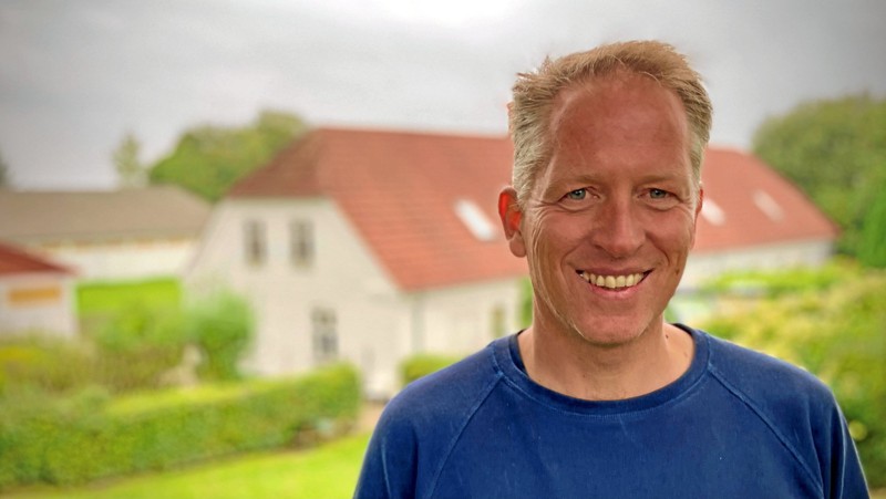 Tonny Kristensen går mod strømmen og udvider aktiviteterne med en bondegård. Foto: mediebroen.dk