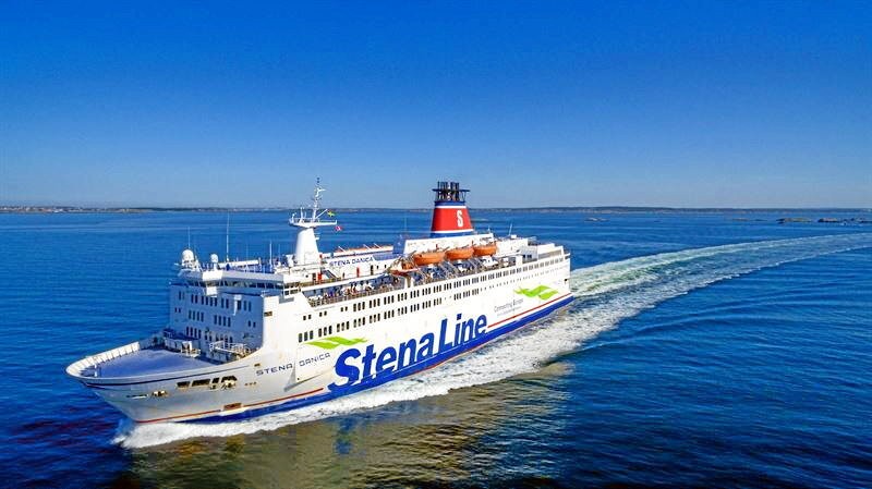 Danskerne er i høj grad hoppet på Stena Lines færger sommeren over, mens svenskerne har rejst væsentligt mindre ud