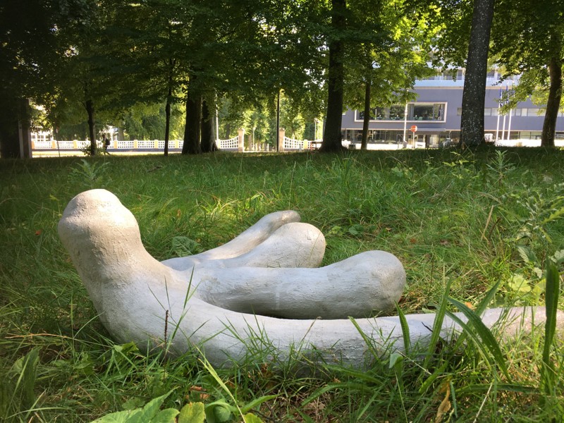 Kunstneren Nanna Lysholt Hansen har lavet kunstskulpturen The Chthonic Ones, som forestiller en klitoris. Foto: PR-foto