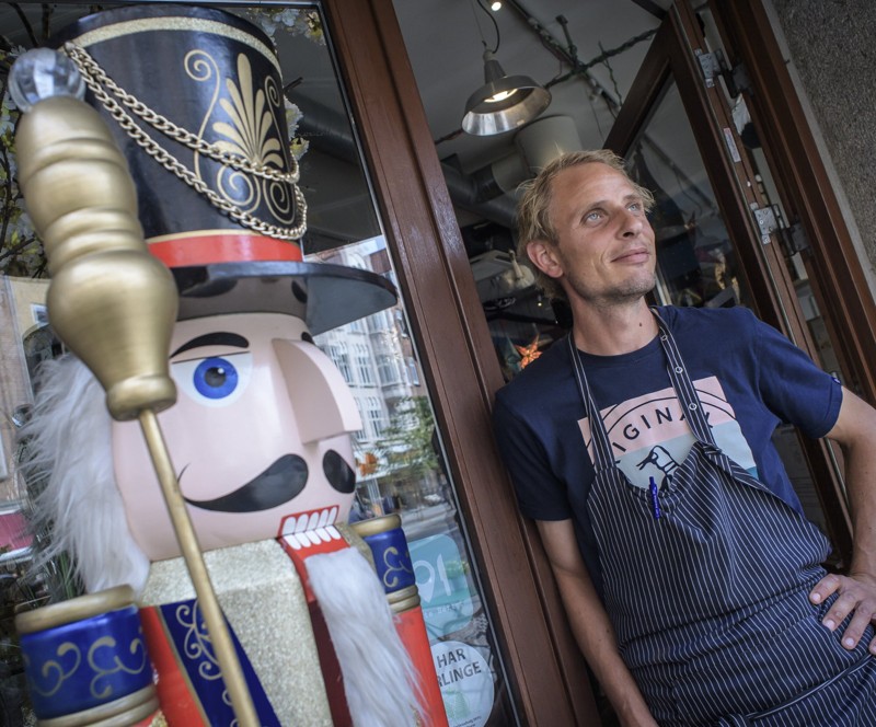 Indehaveren Jonas Hütscher-Hejlesen var ansat hos Penny Lane fra 2012 til 2018.