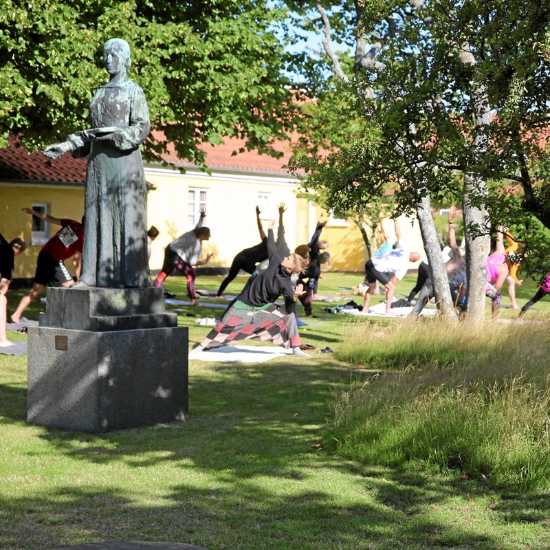 Kom til yoga i haven ved Anchers Hus. Foto: Skagens Kunstmuseer
