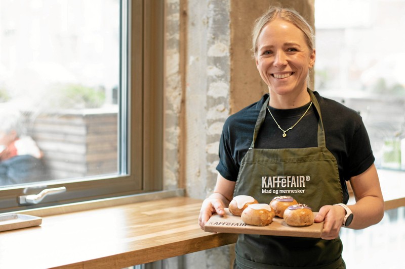 Konditor Cæcilie Dolleris lægger vægt på, at de gode råvarer er helt afgørende i de gammeldags fastelavnsboller. Foto: KaffeFair