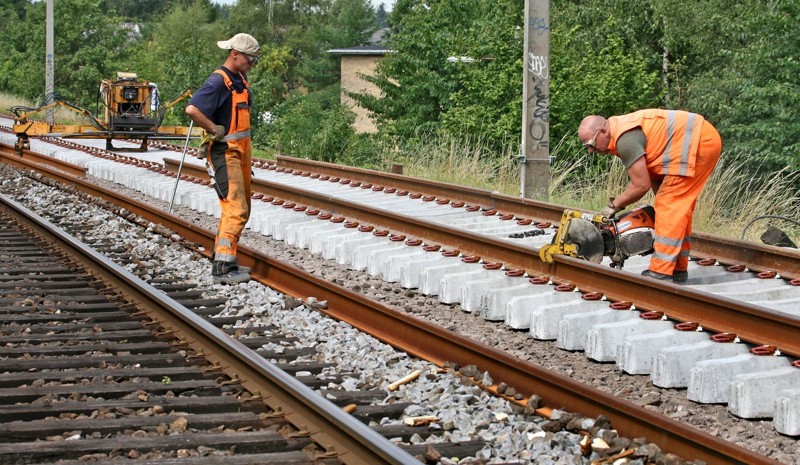 Sporarbejde bremser togtrafikken flere steder i landet i løbet af sommeren. Arkivfoto