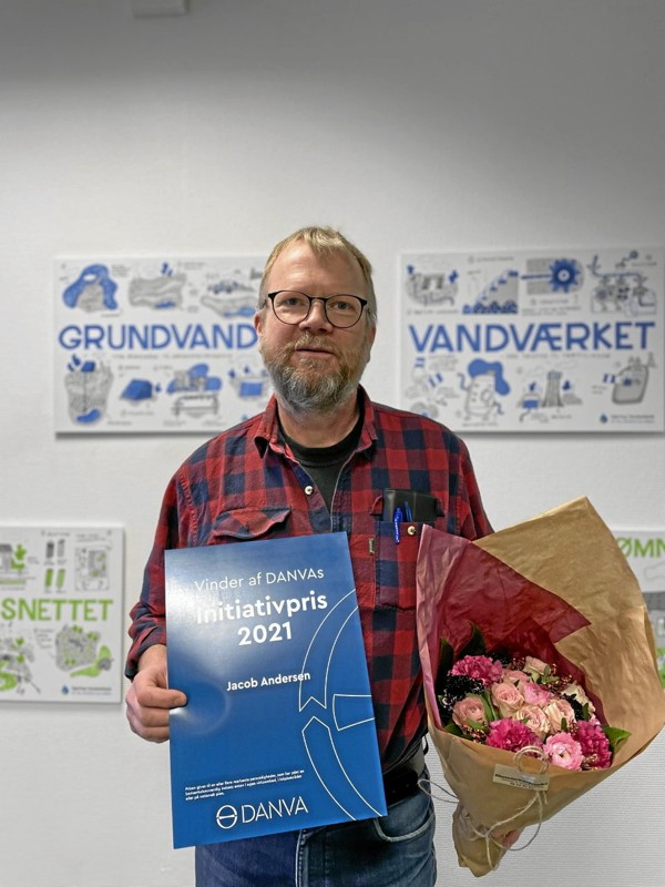 Jacob Andersen er produktionschef hos Hjørring Vandselskab og han modtog 10. januar DANVAs Initiativpris 2021. Han deler prisen med to medarbejdere fra forsyningsselskabet HOFOR i København.