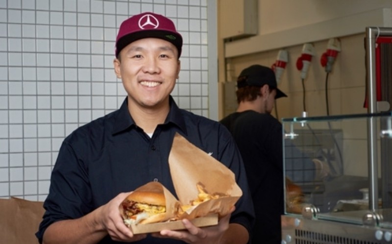 Du møder stadig Nam Tien Nguyen i burgerrestauranten, selv om han han nu har solgt den.