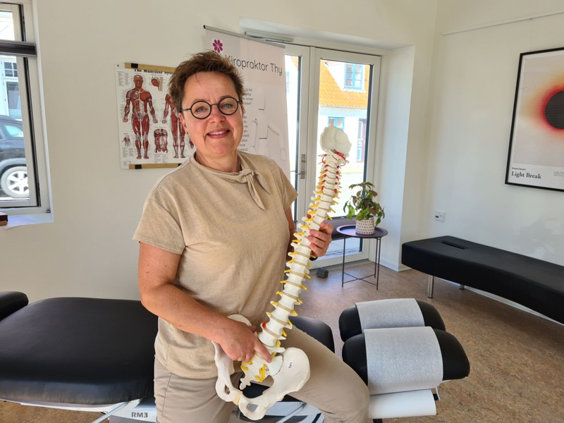 Lotte Krogh har åbnet sin kiropraktorklinik midt i Vestervig. Foto: Camilla Gade