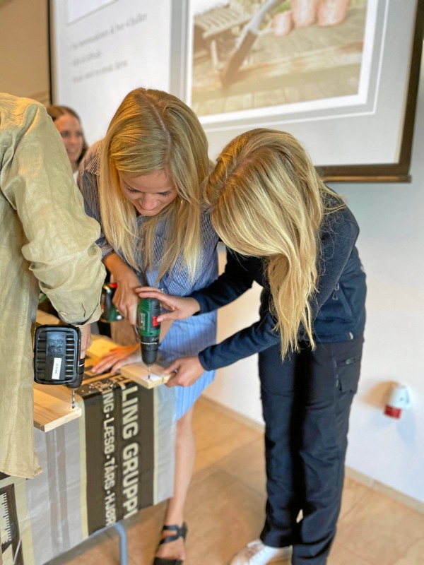 XL-Byg havde lavet et samarbejde med Belinda og Mathilde, der er med i dette års sæson af ”Sommerdrømme” på TV2. Privatfoto