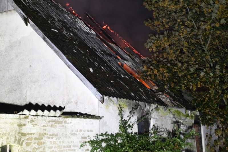 Ilden opstod i hovedhuset på landejendommen.