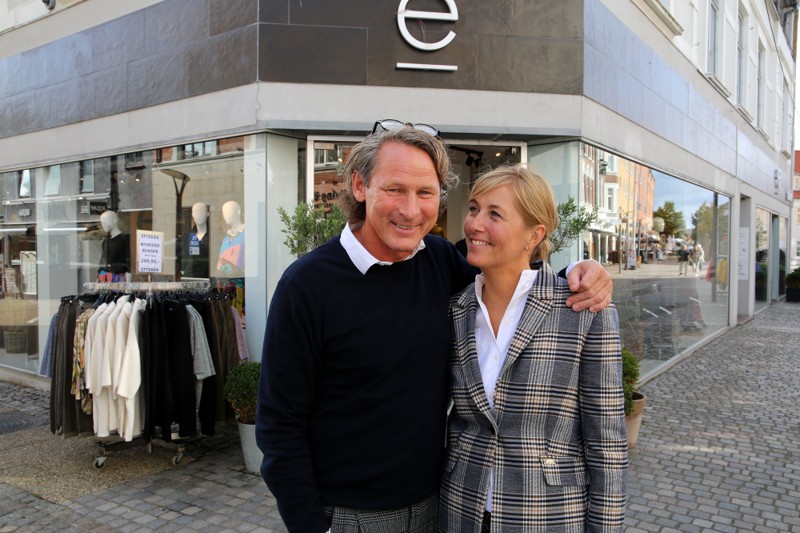 Jannike og Peer Buch Sørensen har tøjbutikker i Frederikshavn, Hjørring, Randers og Aalborg.