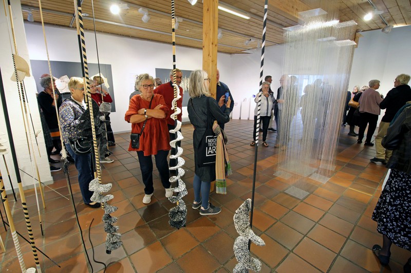 Kunstcentret er fyldt op af kunstneriske kreationer skabt af 36 internationale og syv danske kunstnere. <i>Foto: Jørgen Ingvardsen</i>