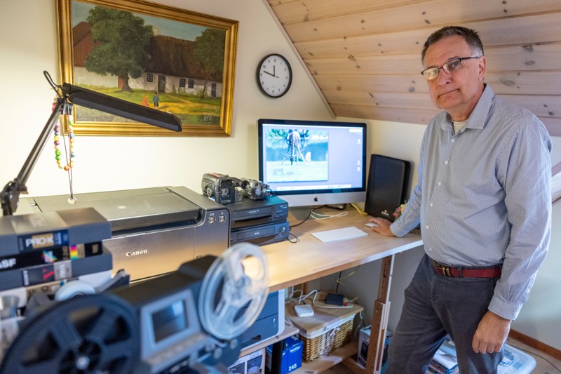 Per Eskildsen har blandt andet slået sig op på, at man kan få overspillet gamle film - måske fra dengang børnene var små - til digitale medier, så filmene ikke går til for eftertiden.