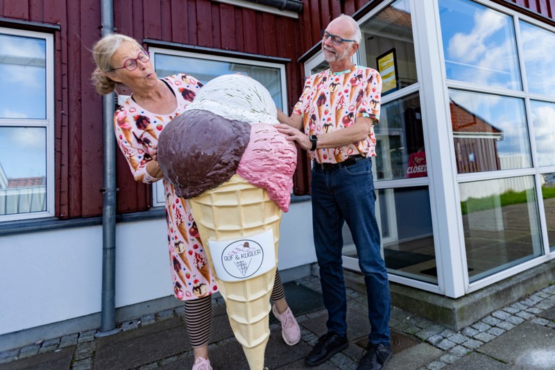 Charlotte og Hans Korsholm stiftede ishuset i 2014 på havnen i Nibe. Fire år senere kom butikken i Aalborg.