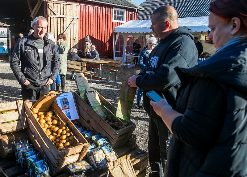 Hvilken anden anledning til at købe kartofler? Festivalen fristede med masser af boder.