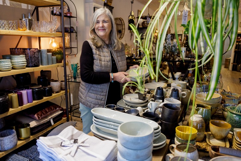 Vibeke Lindgreen fra De 4 Årstider i Aalborg har sat sin interiør-butik til salg og er klar til at gå på efterløn.
