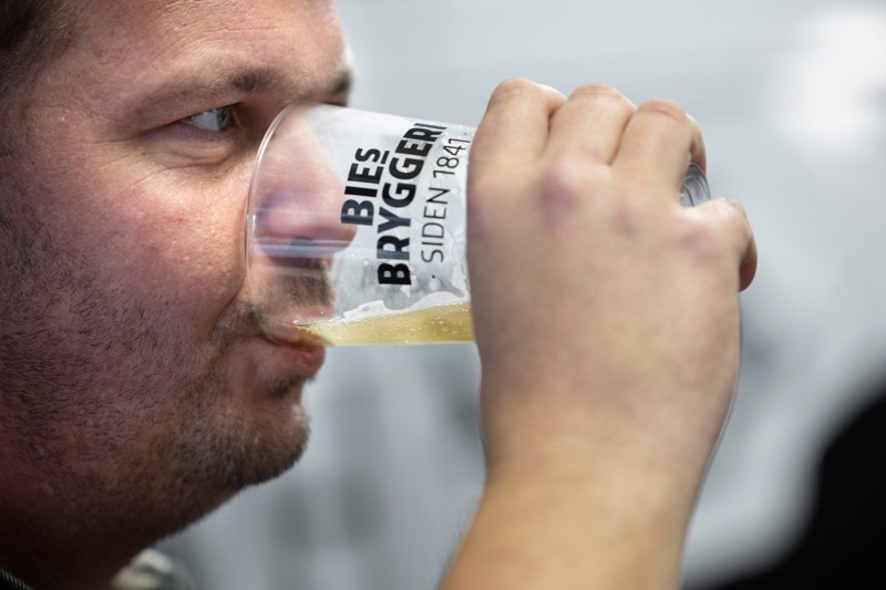 Real Drinks har fået fremstillet ølglas med Bies navn