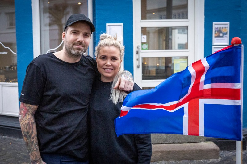 Geir og Elin åbnede i august Esja Bistro & Bar på Store Torv i Hobro, og byen har taget godt imod det islandske par og deres menukort.