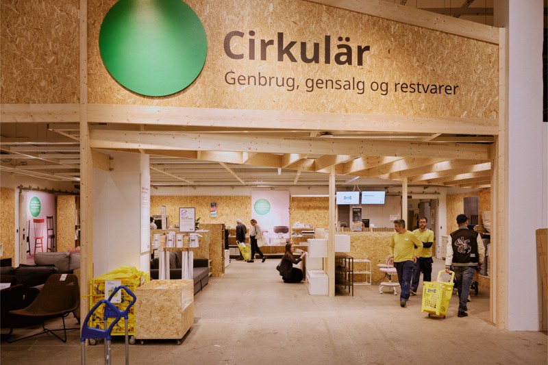 Du kan også indlevere dine gamle Ikea-møbler i Cirkulär-området.