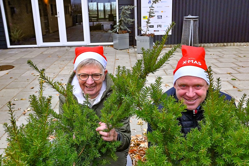 Nord Boldklub er i julemessehumør. Ingrid Ottesen og formand Preben Graversen håber på kanonopbakning på lørdag til den første Nors BK-julemesse.