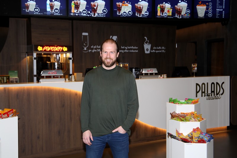 En glad biografdirektør i Nordjyllands, ja måske Danmarks mest avancerede biograf, Palads Teatret i Frederikshavn.